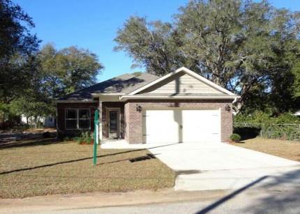 702 Hazel Dr (1) 702 Hazel Dr (1)